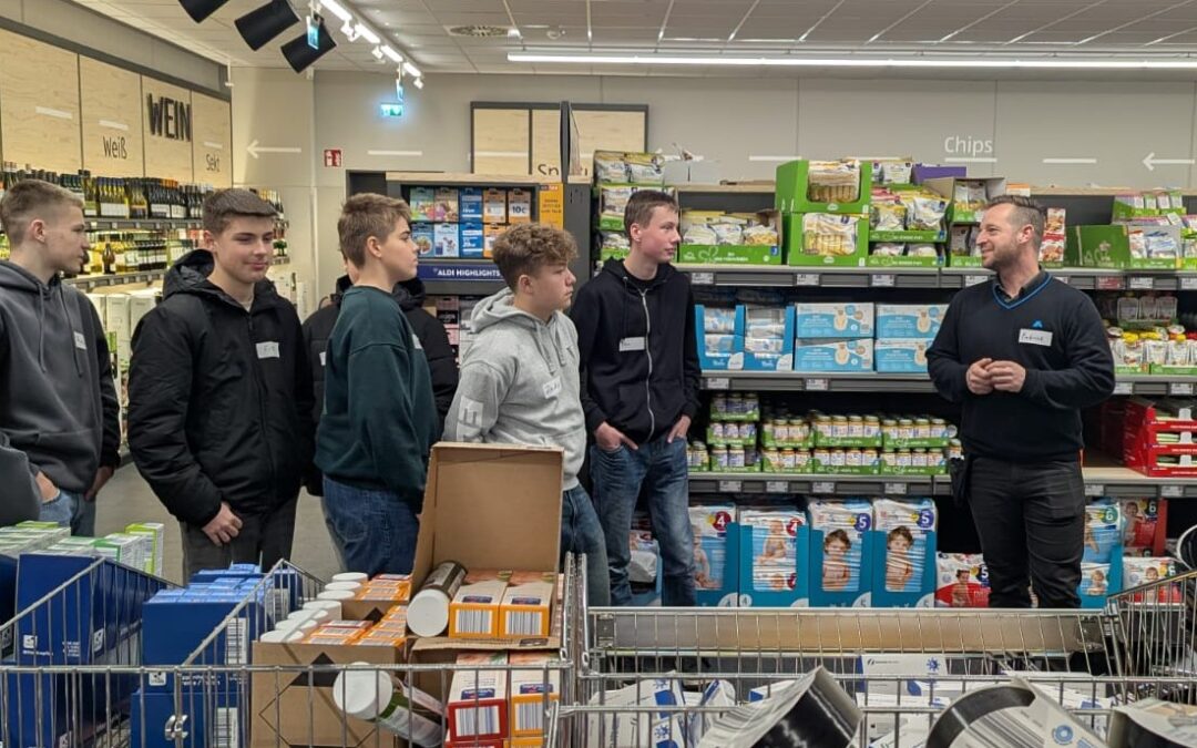 Berufsorientierung hautnah: Besuch bei Aldi in Geldern