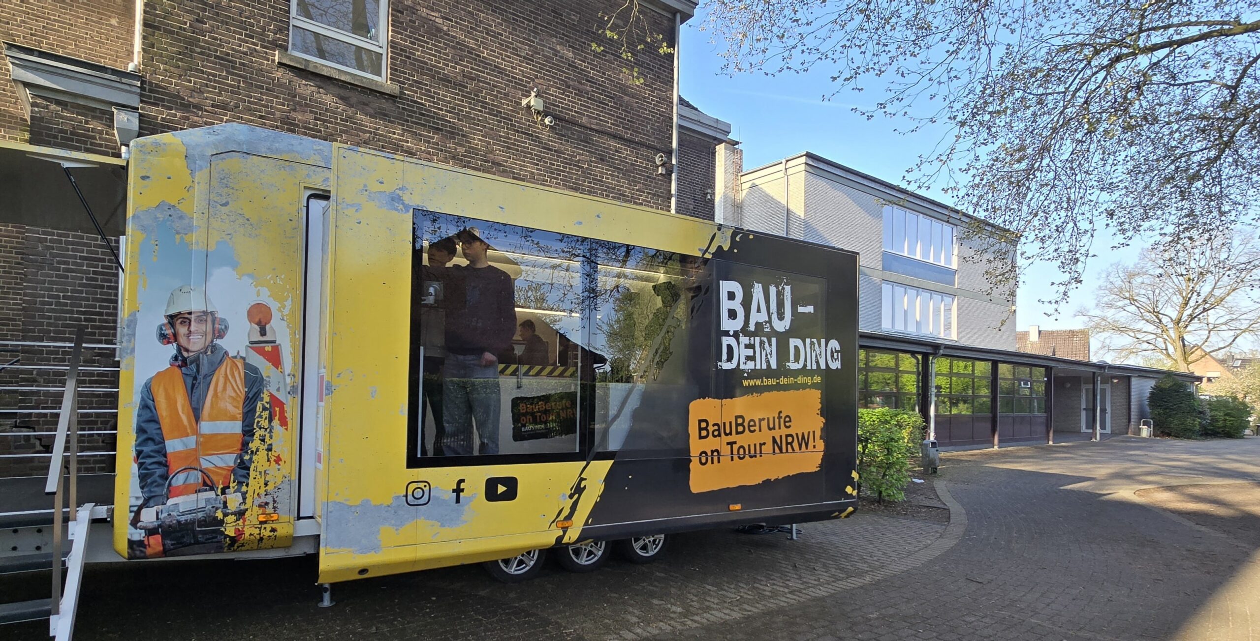 BAU-DEIN-DING!-Truck zu Gast an unserer Schule