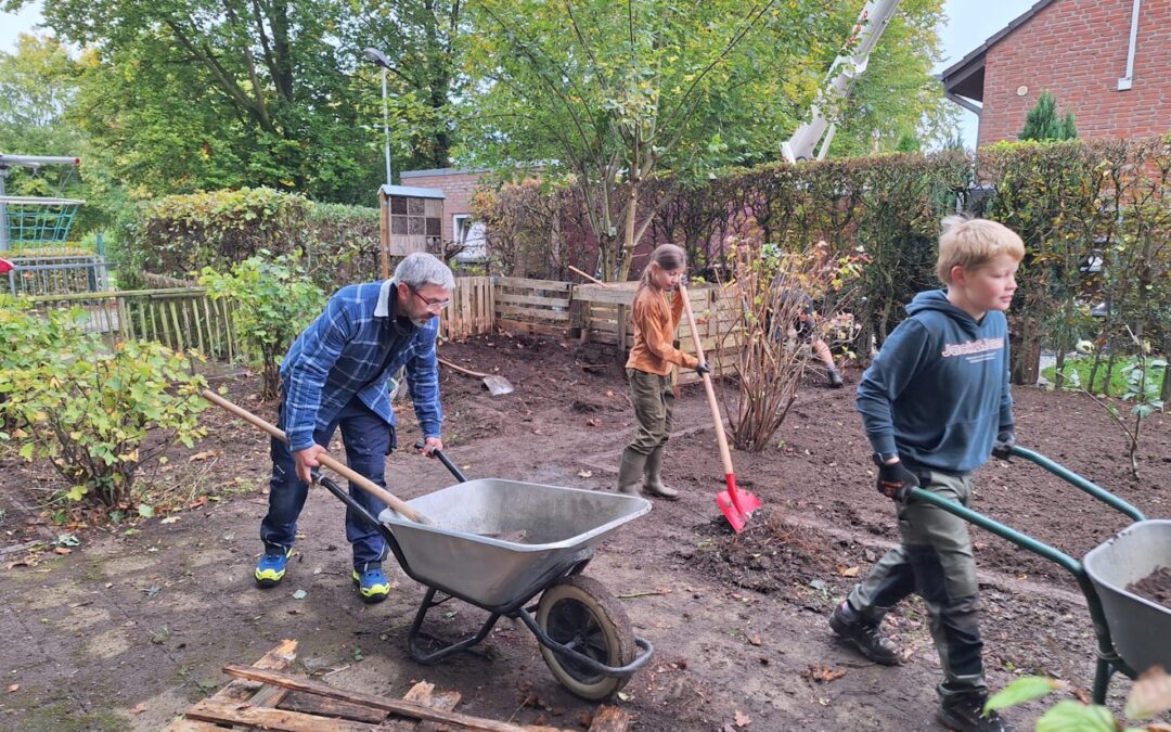 Schulgarten auf Vordermann gebracht